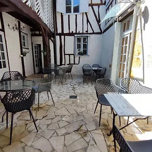 nogapatio-maison-dhotes-bnb.midi-pyreneeshotels.com/