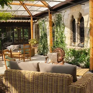 L' Abbaye Hotel